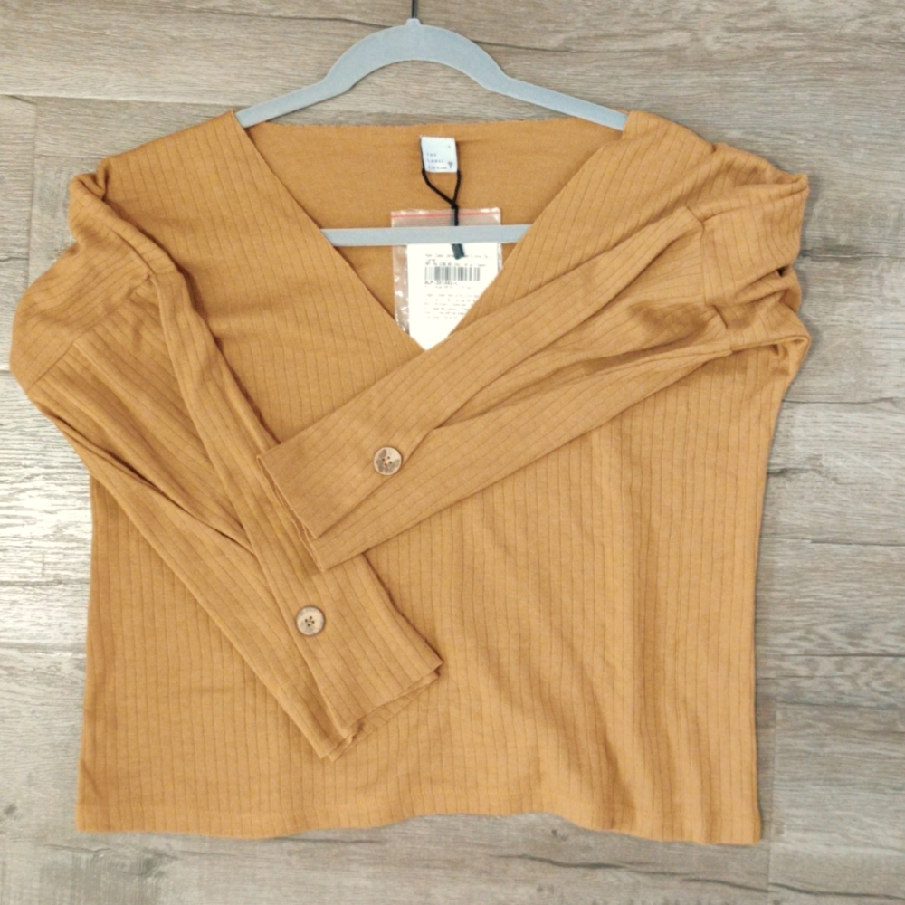 Cute cropped top